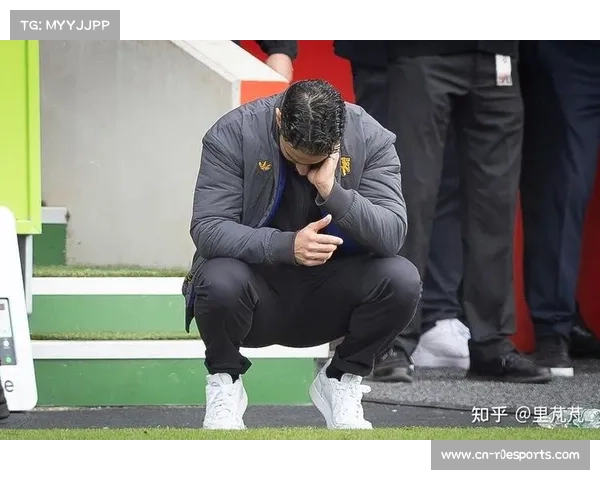 镜报：曼联主帅阿莫林计划赛季末重建中场